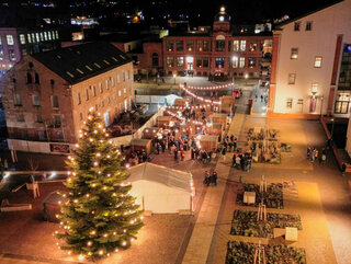Abendstimmung beider Marktplatzeröffnung. Foto: Stadtverwaltung Flöha/ Erik Frank Hoffmann