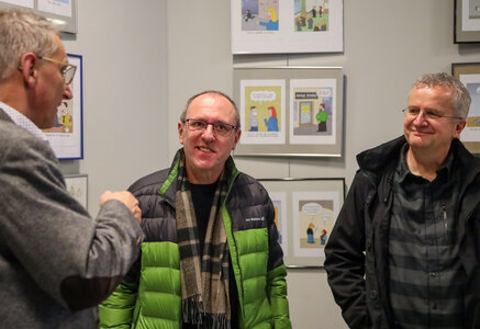 Die beiden sächsischen Künstler Uwe Krumbiegel  (r.) und Jan Kunz (Mitte) im Dialog mit Flöhas Oberbürgermeister Volker Holuscha. Foto: Stadtverwaltung Flöha/ Erik Frank Hoffmann